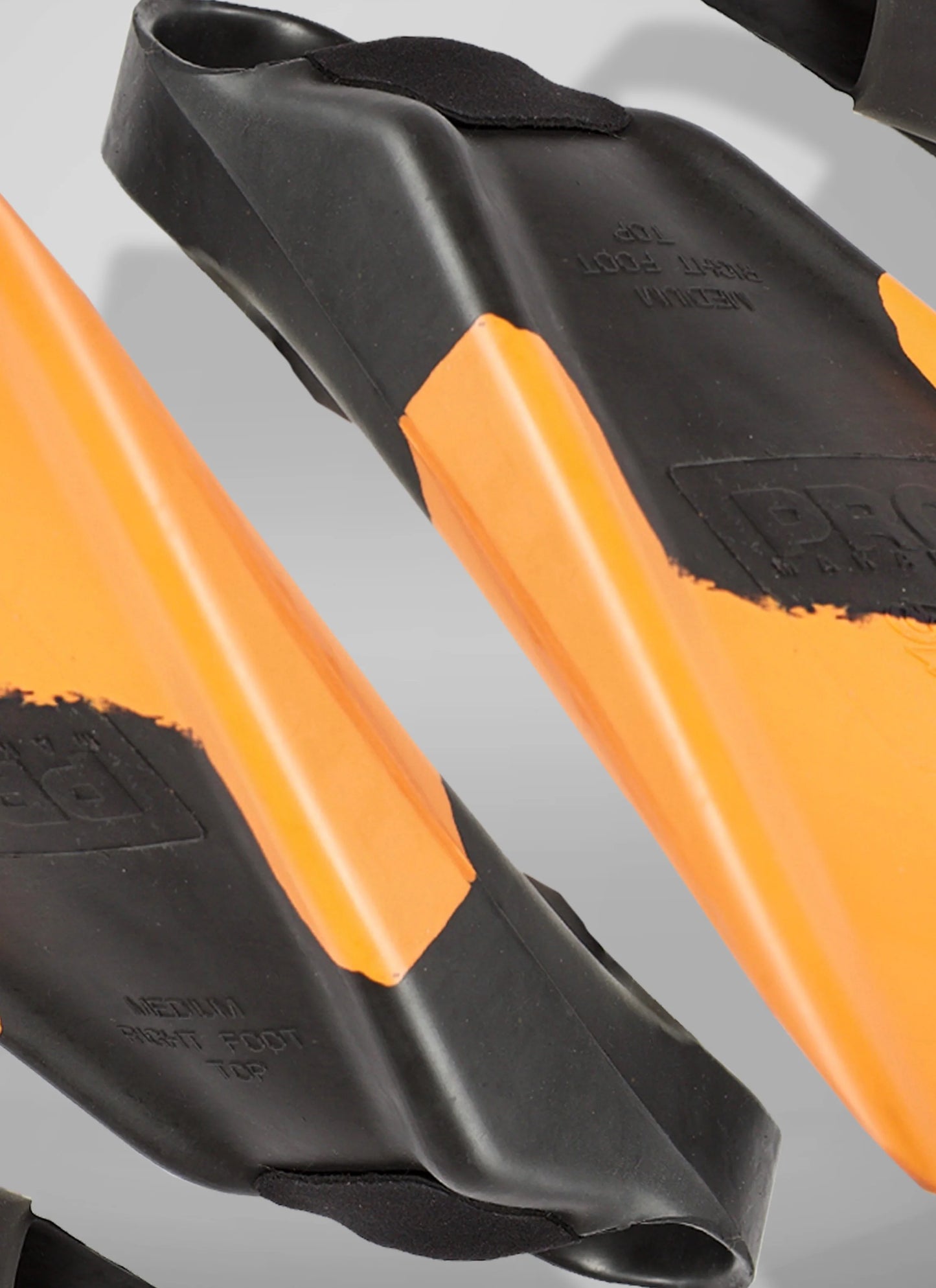churchill-makapuu-pro-natural-gum-rubber-x8 FINSORANGE_BLACKZOOM.webp